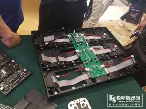 又五場(chǎng)!強(qiáng)力巨彩3d全息廣告機(jī)全國(guó)推介會(huì)火爆ING